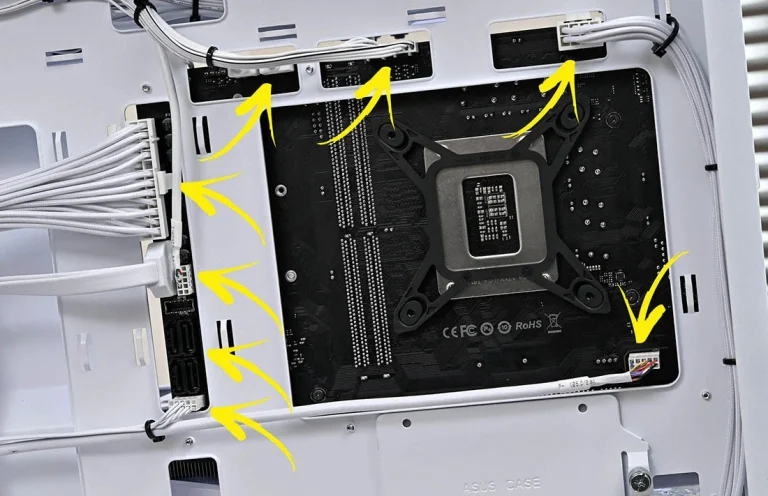 Novas placas-mãe com conectores na parte inferior revolucionam PCs desktop