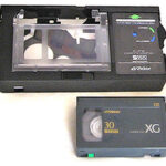 A Fascinante Era das Fitas VHS e Seus Sistemas de Gravação 7 Super VHS Compact001 Mini Version